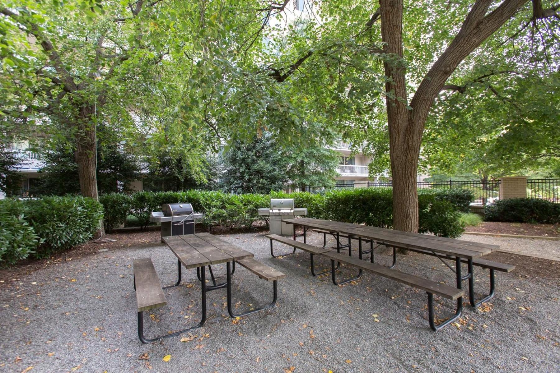 Sensational Condominium @Crystal City Arlington Exterior foto