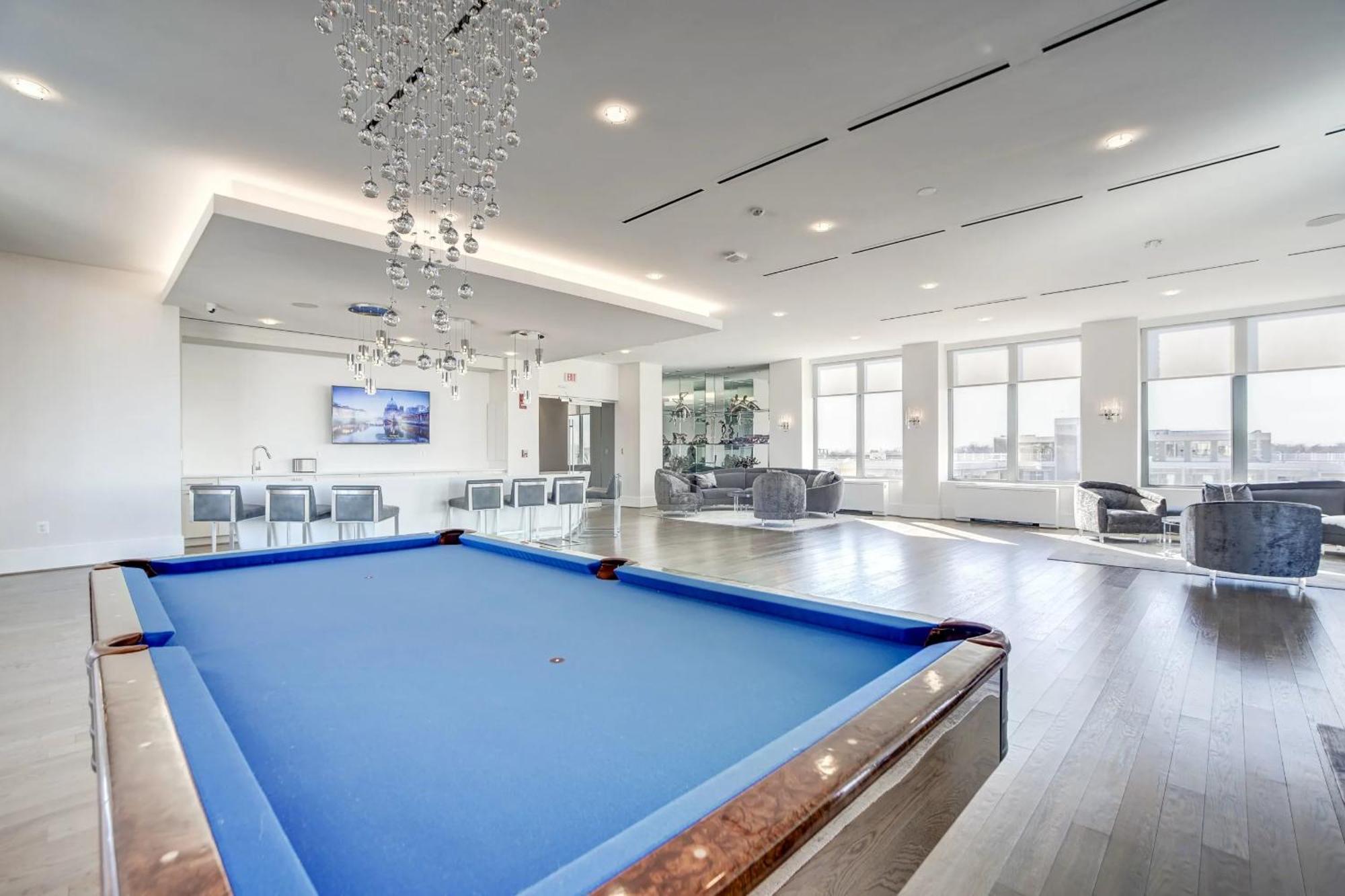 Sensational Condominium @Crystal City Arlington Exterior foto